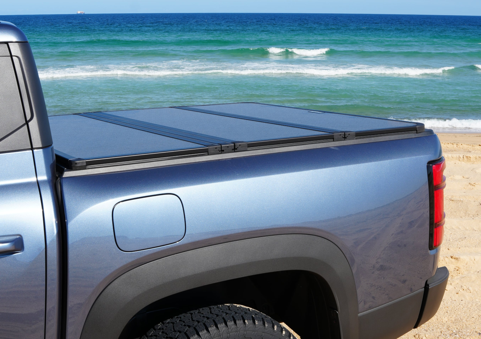 BYD Shark 6 Tri-Fold Cover