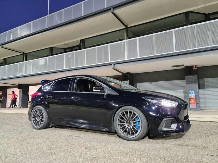 Ford Focus RS fitted up with Koya SF05 18" Wheels & 235/40r18 Yokohama Advan A052 tyres image