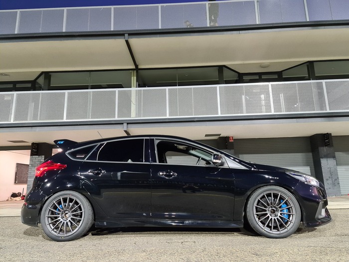 Ford Focus RS fitted up with Koya SF05 18" Wheels & 235/40r18 Yokohama Advan A052 tyres