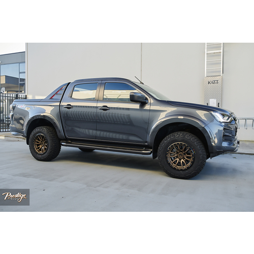 Isuzu Dmax with 17" Fuel Rebel with 265/70R17 Yokohama G016 X-AT tyres image