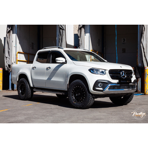 Mercedes X Class fitted with 17" Method 301 and Yokohama G-016 XAT 285/70R17 tyres