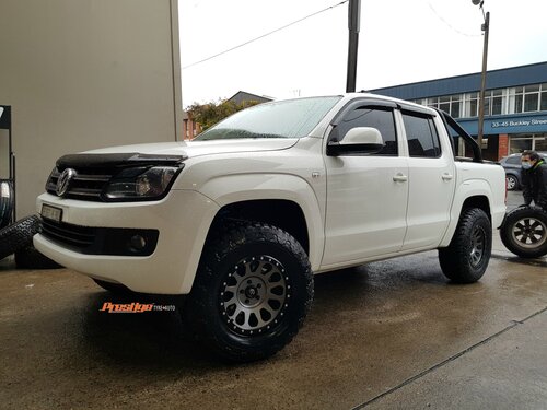 VW Amarok fitted up with 17" Anthracite Fuel Vectors & 32" Mud Terrain Tyres 