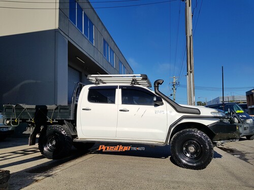 Toyota Hilux fitted up with 16'' King Terra Steel Wheels & 265/75r16 Nitto Trail Grappler Mud Tyres