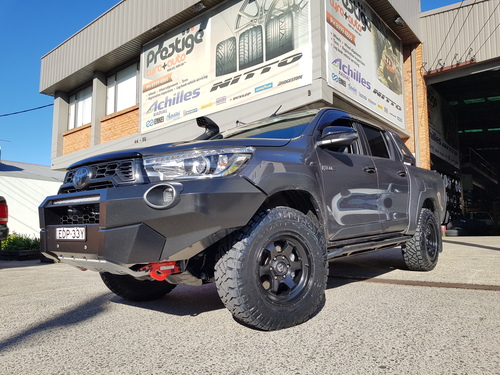Toyota Hilux fitted up with 17'' Black Fuel Shok Wheels & 265/70r17 Nitto Ridge Grappler Tyres