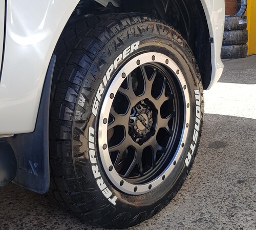 Toyota Hilux fitted up with 18'' PDW Roulette & 265/60r18 Monsta Terrain Gripper Tyres image