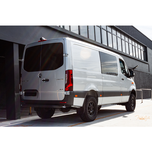 Mercedes Sprinter fitted with 17" Method 701  & 265/70R17 Yokohama Geolander XAT G016 image
