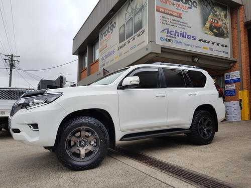 Toyota Landcruiser fitted up with 18'' Fuel Beast DT Wheels & 265/65r18 Falken AT3W Wildpeak Tyres