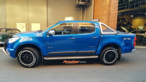 Holden Collorado fitted up with 18'' PDW Roulette Wheels & 265/60r18 Monsta Terrain Gripper AT Tyres