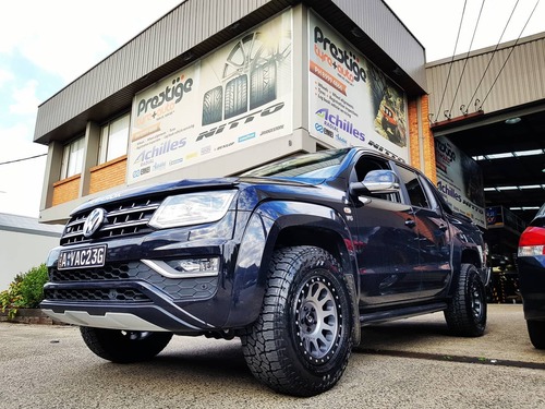 Amarok with 17" Anthricite Fuel Vectors & 32" Falken AT3W Tyre Combo