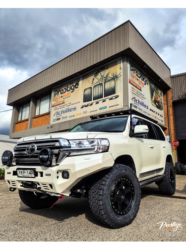 200 Series Land Cruiser fitted with Method 310 Wheels & BF Goodrich KO2 Tyres