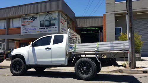 Isuzu DMAX fitted up with 16" Fuel Revolver Wheels & 265/75r16 Achilles Desert Hawk XMT Tyres